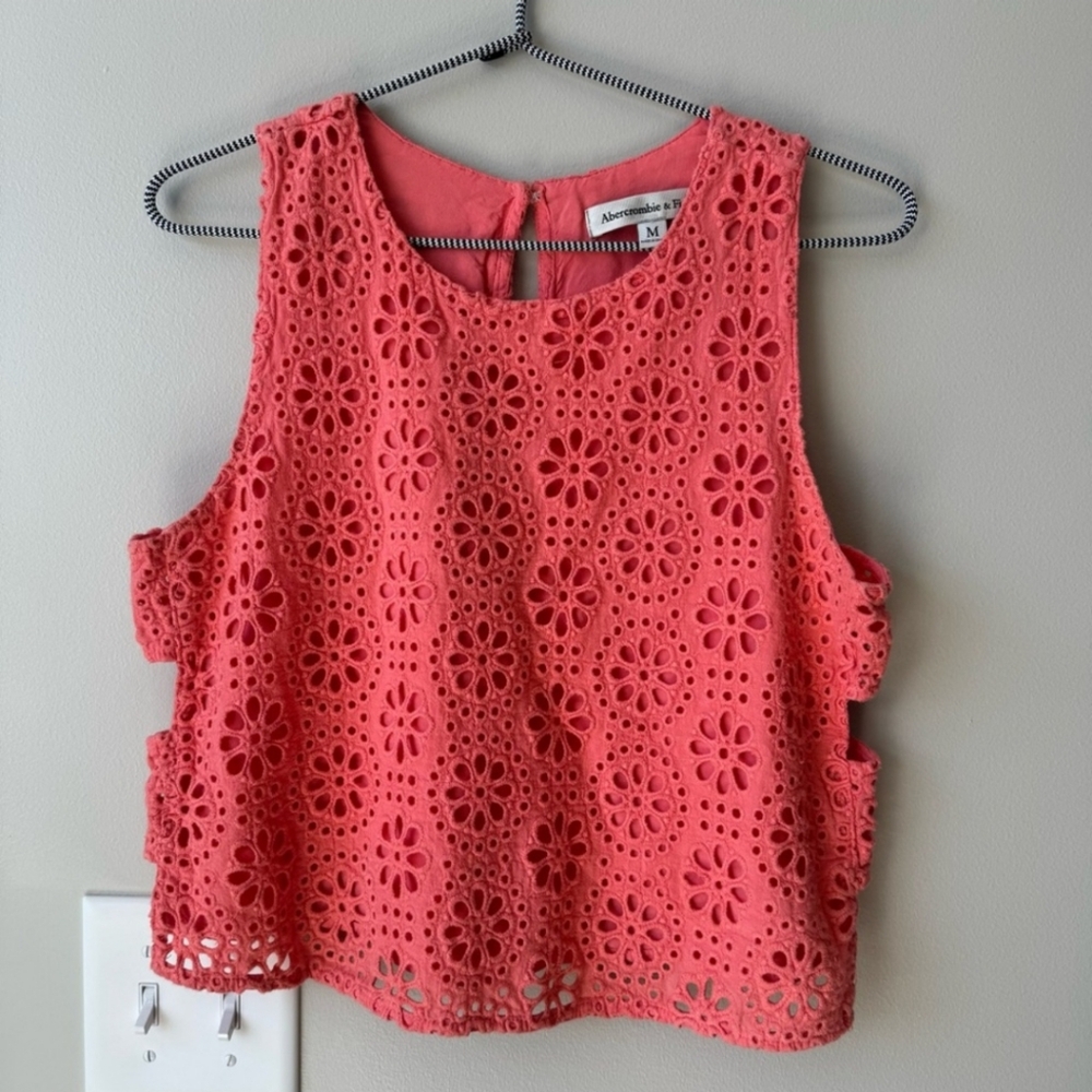 Abercrombie cropped eyelet tank
